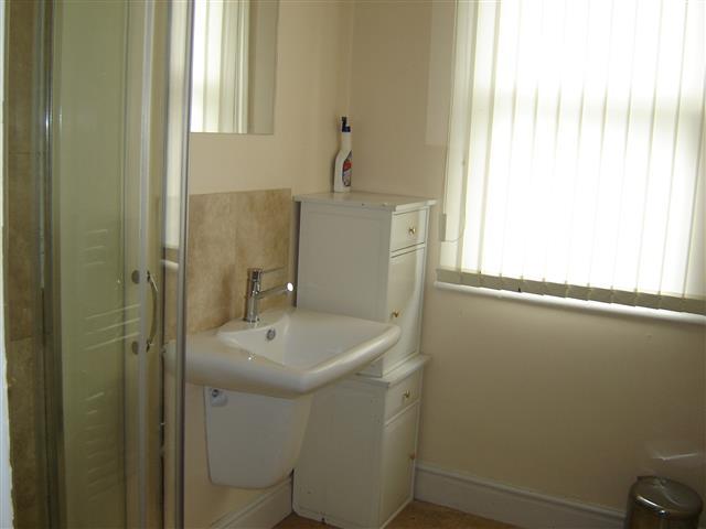  Image of 6 bedroom Terraced house to rent in Rutland Avenue Sefton Park Liverpool L17 at Aigburth  Liverpool, L17 2AF