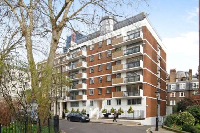  Image of 3 bedroom Apartment to rent in Rutland Gate London SW7 at South Kensington South Kensington London, SW7 1BH