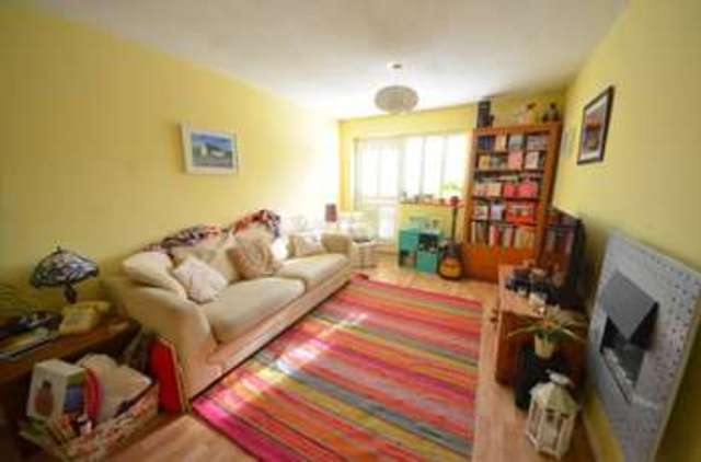  Image of 1 bedroom Apartment to rent in Rydston Close London N7 at Rydston Close  London, N7 9DL