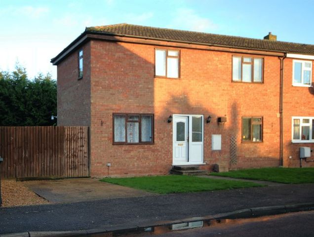  Image of 3 bedroom Semi-Detached house for sale in Saffron Piece Sutton Ely CB6 at Saffron Piece  Sutton, CB6 2PP