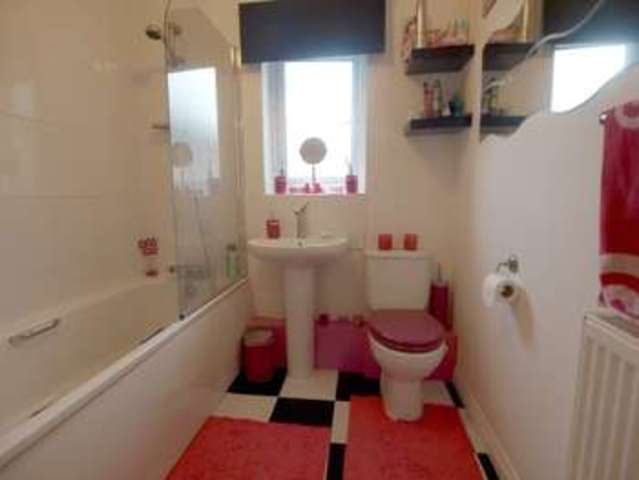  Image of 2 bedroom Apartment for sale in Hayfield Road Chapel-En-Le-Frith High Peak SK23 at Hayfield Road  Chapel-en-le-Frith, SK23 0HJ