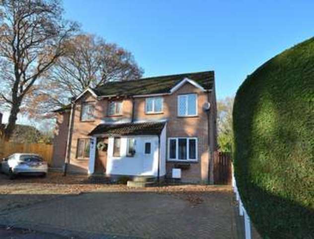  Image of 3 bedroom Semi-Detached house to rent in Salcombe Close Chandler