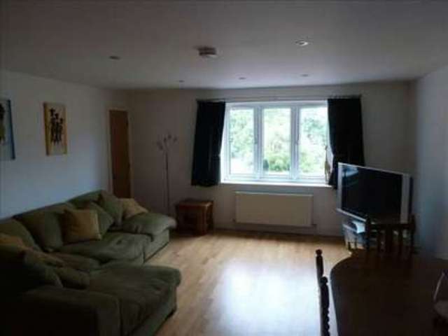  Image of 3 bedroom Flat for sale in Salento Close London N3 at Salento Close  London, N3 1BX
