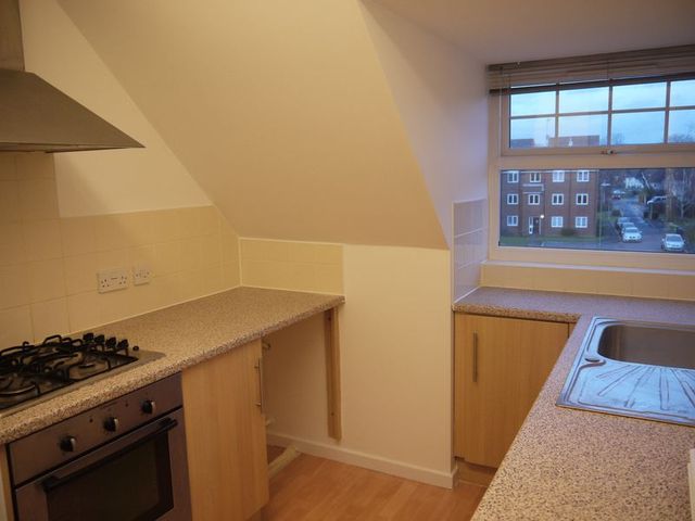  Image of 1 bedroom Flat to rent in Salisbury Close Eastleigh SO50 at Salisbury Close  Eastleigh, SO50 9BN