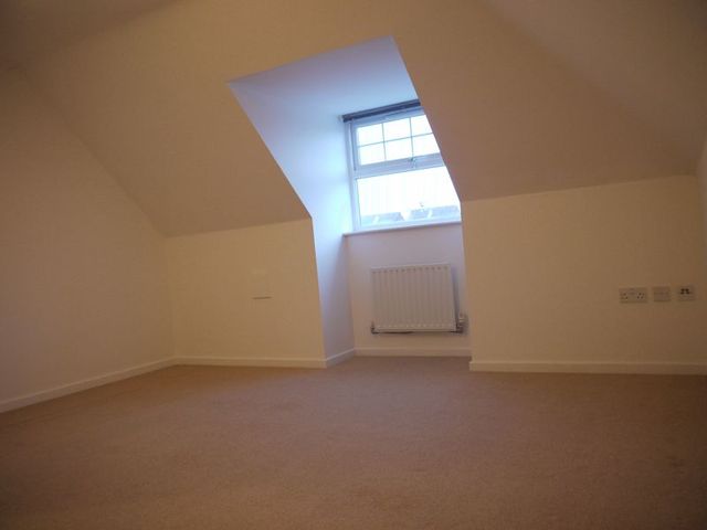  Image of 1 bedroom Flat to rent in Salisbury Close Eastleigh SO50 at Salisbury Close  Eastleigh, SO50 9BN