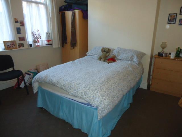  Image of 6 bedroom Semi-Detached house to rent in Salisbury Road Wavertree Liverpool L15 at Wavertree  Liverpool, L15 1HN