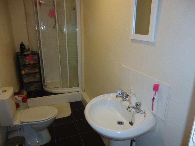  Image of 6 bedroom Semi-Detached house to rent in Salisbury Road Wavertree Liverpool L15 at Wavertree  Liverpool, L15 1HN