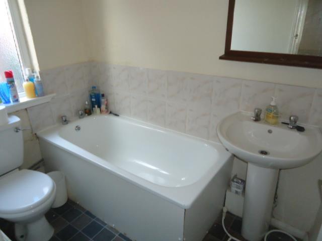  Image of 6 bedroom Semi-Detached house to rent in Salisbury Road Wavertree Liverpool L15 at Wavertree  Liverpool, L15 1HN
