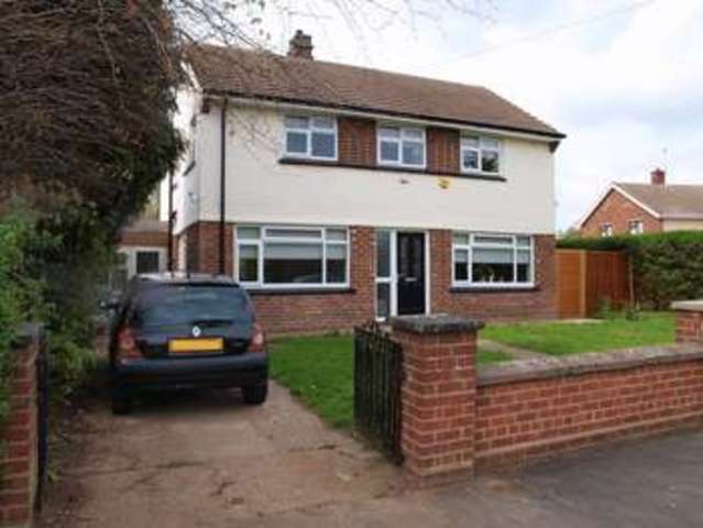  Image of 4 bedroom Detached house for sale in Sandfield Way Newark NG24 at Sandfield Way  Newark, NG24 4QL