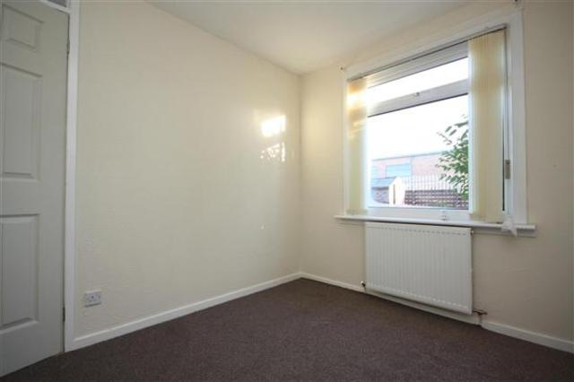  Image of 4 bedroom Terraced house to rent in Sandpiper Drive East Kilbride Glasgow G75 at East Kilbride South Lanarkshire South Lanarkshire, G75 8UW