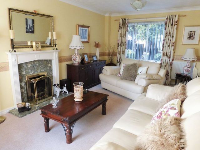  Image of 3 bedroom Detached house for sale in Sandringham Close Tarleton Preston PR4 at Sandringham Close Tarleton Preston, PR4 6UZ