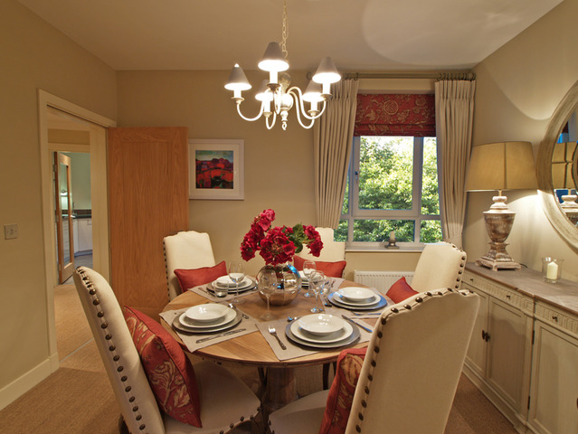  Image of 3 bedroom Flat to rent in Sandringham Court Newton Mearns Glasgow G77 at Newton Mearns Glasgow Glasgow, G77 5DT