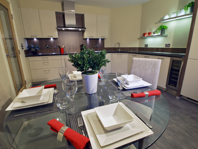  Image of 3 bedroom Flat to rent in Sandringham Court Newton Mearns Glasgow G77 at Newton Mearns Glasgow Glasgow, G77 5DT