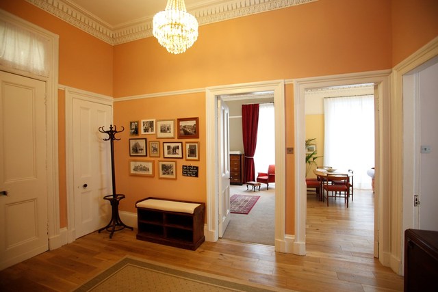  Image of 3 bedroom Flat to rent in Sandyford Place Glasgow G3 at Park Glasgow Glasgow, G3 7NG