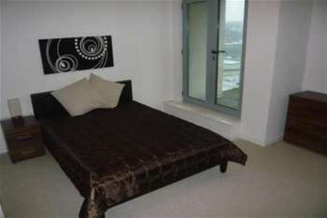  Image of 2 bedroom Flat to rent in Gotts Road Leeds LS12 at Leeds, LS12 1DP