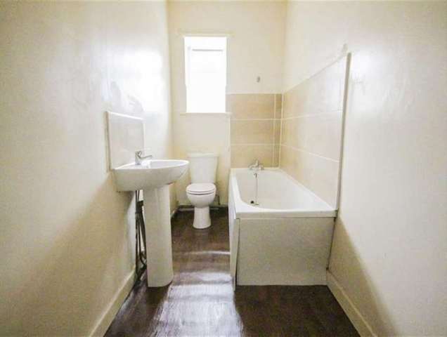  Image of 2 bedroom Terraced house to rent in Sarah Street Darwen BB3 at Sarah Street  Bolton, BB3 3ET