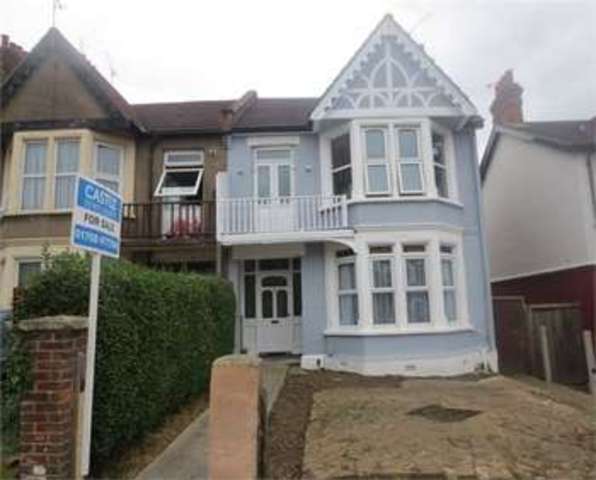  Image of 3 bedroom Apartment for sale in Satanita Road Westcliff-on-Sea SS0 at Satanita Road Westcliff on sea Westcliff-on-Sea, SS0 8DE