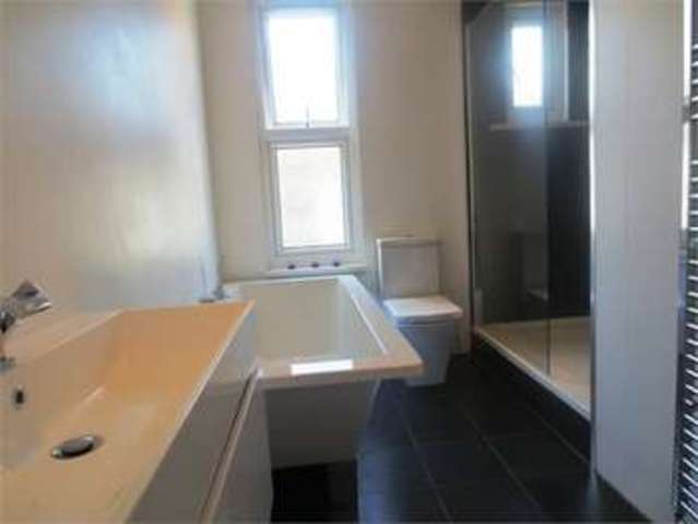  Image of 3 bedroom Apartment for sale in Satanita Road Westcliff-on-Sea SS0 at Satanita Road Westcliff on sea Westcliff-on-Sea, SS0 8DE