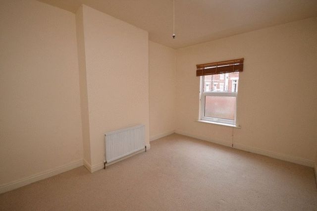  Image of 2 bedroom Terraced house to rent in Savile Road Castleford WF10 at Savile Road  CASTLEFORD, WF10 1PE