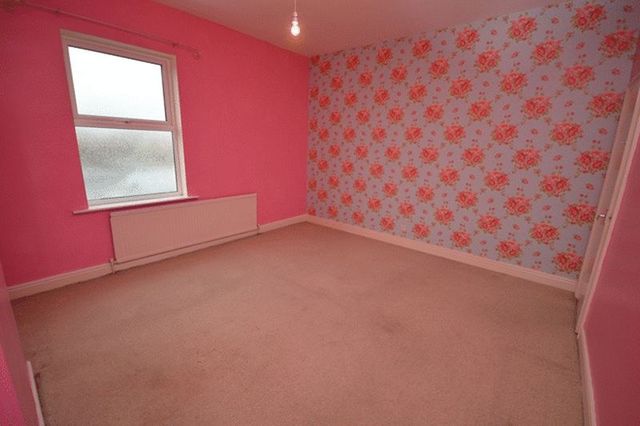  Image of 2 bedroom Terraced house to rent in Savile Road Castleford WF10 at Savile Road  CASTLEFORD, WF10 1PE