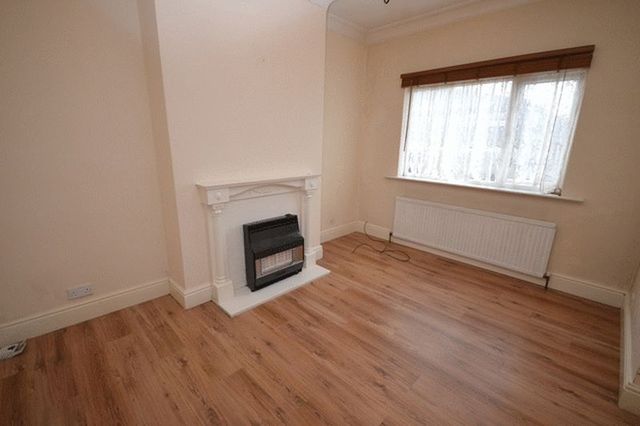  Image of 2 bedroom Terraced house to rent in Savile Road Castleford WF10 at Savile Road  CASTLEFORD, WF10 1PE