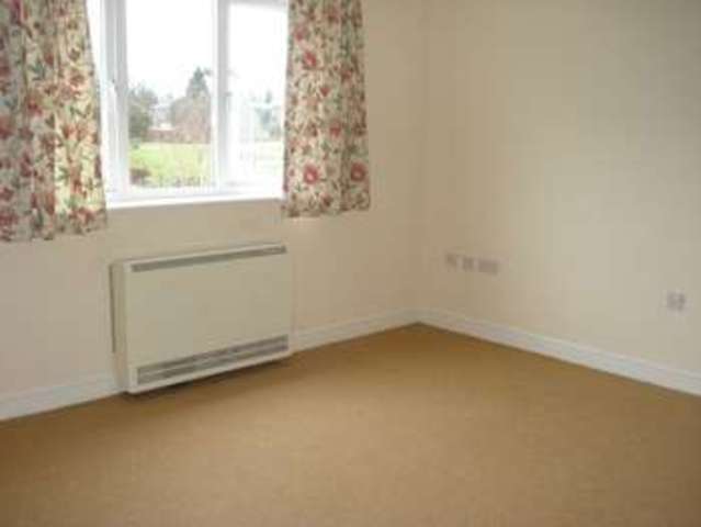  Image of Property to rent in Saville Close Wellington Telford TF1 at Saville Close Wellington Telford, TF1 2DU