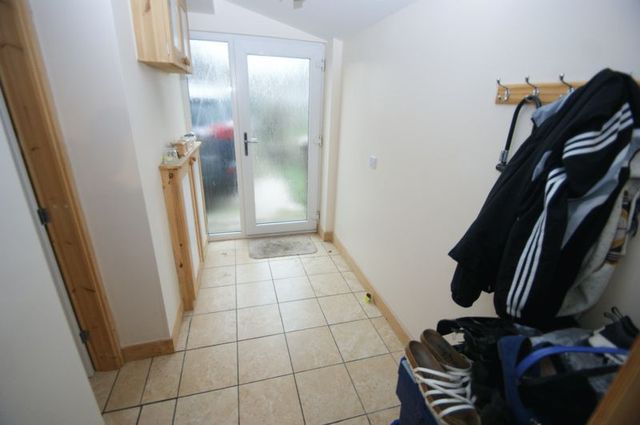  Image of 4 bedroom Detached house to rent in Scalford Drive Nottingham NG8 at Scalford Drive Wollaton Nottingham, NG8 1EE