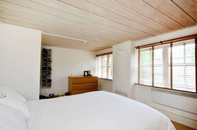  Image of 2 bedroom Flat for sale in Scholars Place London N16 at Scholars Place  Stoke Newington, N16 0RF