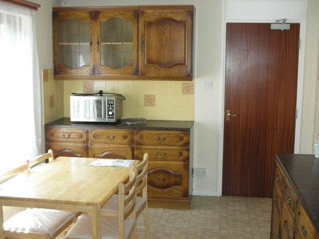  Image of 7 bedroom Property to rent in School Lane Egham TW20 at School Lane  Egham, TW20 9LQ