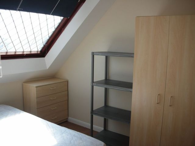  Image of 7 bedroom Property to rent in School Lane Egham TW20 at School Lane  Egham, TW20 9LQ