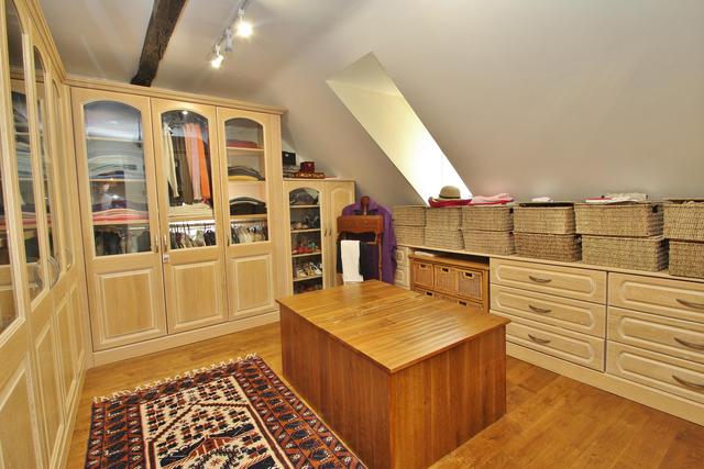  Image of 4 bedroom Detached house for sale in Scotts Grove Road Chobham Woking GU24 at Chobham Surrey West End, GU24 8DW