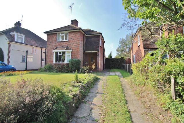  Image of 2 bedroom Detached house for sale in Scotts Grove Road Chobham Woking GU24 at Chobham Chobham, GU24 8DY