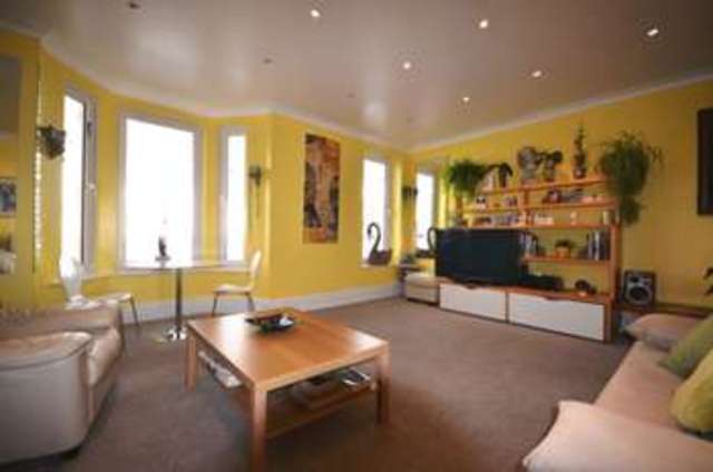  Image of 1 bedroom Flat for sale in Sea Lawn Terrace Dawlish EX7 at Sea Lawn Terrace  Langdon House, EX7 0AD