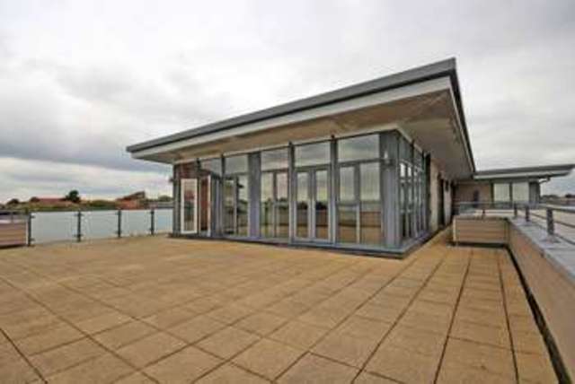  Image of 2 bedroom Flat for sale in Sea Road Boscombe Bournemouth BH5 at Sea Road Boscombe Bournemouth, BH5 1BP