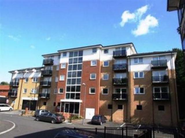  Image of 2 bedroom Flat to rent in Seacole Gardens Shirley Southampton SO16 at Seacole Gardens  Southampton, SO16 6PN