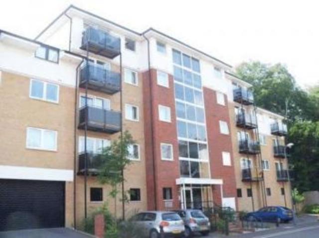  Image of 2 bedroom Flat to rent in Seacole Gardens Shirley Southampton SO16 at Seacole Gardens  Southampton, SO16 6PN
