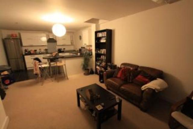  Image of 2 bedroom Flat to rent in Seacole Gardens Shirley Southampton SO16 at Seacole Gardens  Southampton, SO16 6PN