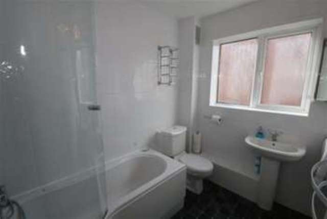  Image of 2 bedroom Flat to rent in Pelham Road Seaford BN25 at Seaford, BN25 1EH