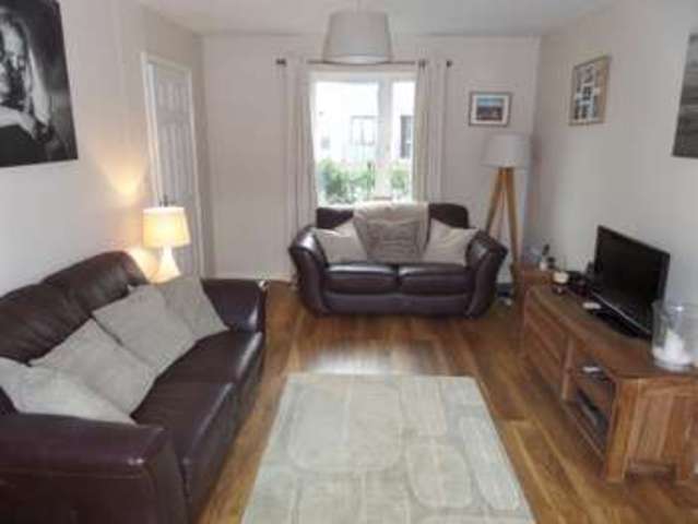  Image of 4 bedroom Town House for sale in Selkirk Drive Stantonbury Milton Keynes MK14 at Milton Keynes, MK14 6FF