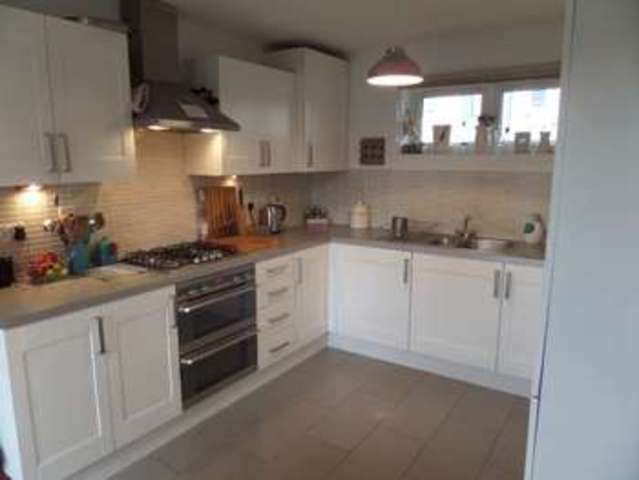  Image of 4 bedroom Town House for sale in Selkirk Drive Stantonbury Milton Keynes MK14 at Milton Keynes, MK14 6FF