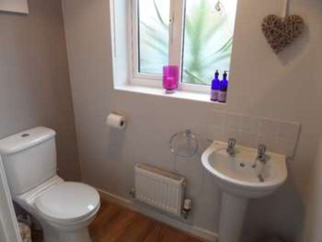  Image of 4 bedroom Town House for sale in Selkirk Drive Stantonbury Milton Keynes MK14 at Milton Keynes, MK14 6FF