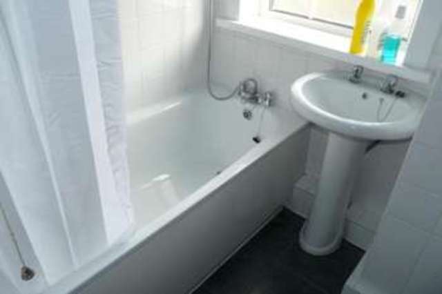  Image of 4 bedroom Detached house for sale in Shaftesbury Avenue Shipley BD18 at Shipley West Yorkshire Shipley, BD18 2JX