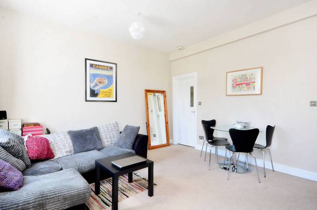  Image of 2 bedroom Flat to rent in Shakspeare Walk London N16 at Shakspeare Walk  Hackney, N16 8TA