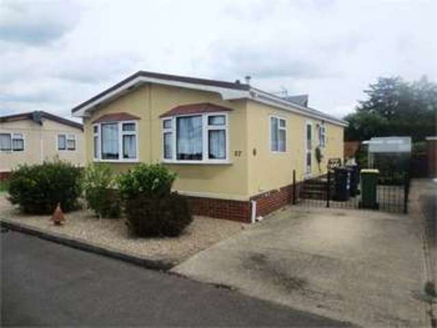  Image of 2 bedroom Detached house for sale in Shangrila West Caravan Park Kingsmans Farm Road Hullbridge Hockley SS5 at Shangrila Kingsmans farm road Hullbridge, SS5 6QE