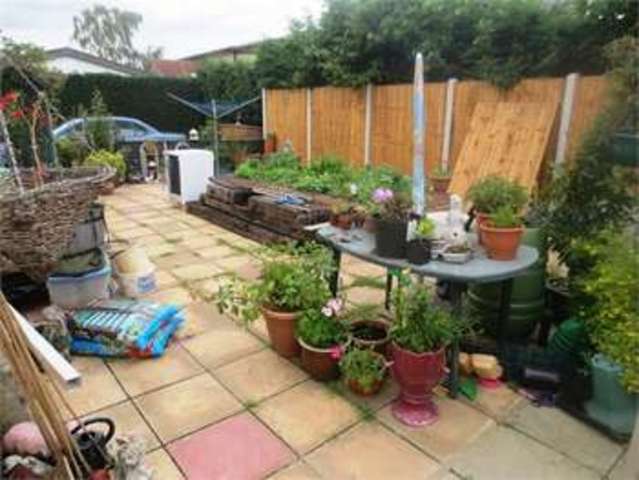  Image of 2 bedroom Detached house for sale in Shangrila West Caravan Park Kingsmans Farm Road Hullbridge Hockley SS5 at Shangrila Kingsmans farm road Hullbridge, SS5 6QE