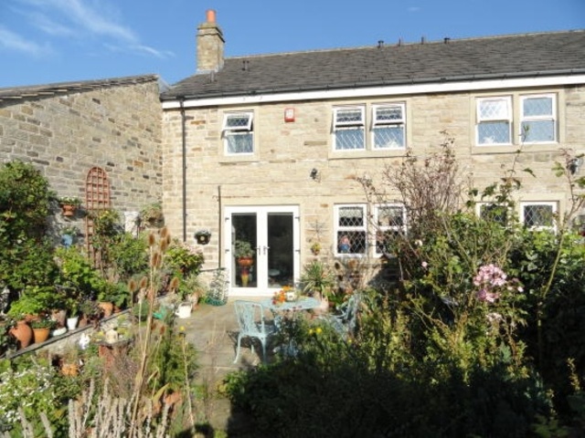  Image of 3 bedroom Semi-Detached house for sale in Shay Grange Bradford BD9 at Bradford, BD9 6RD