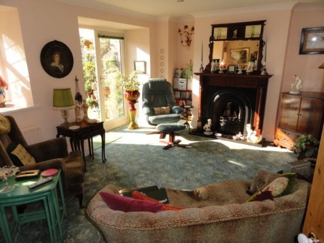  Image of 3 bedroom Semi-Detached house for sale in Shay Grange Bradford BD9 at Bradford, BD9 6RD