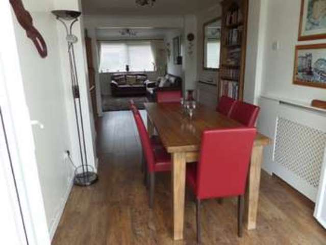  Image of 3 bedroom Semi-Detached house for sale in Shelley Close Newport Pagnell MK16 at Newport Pagnell, MK16 8JB