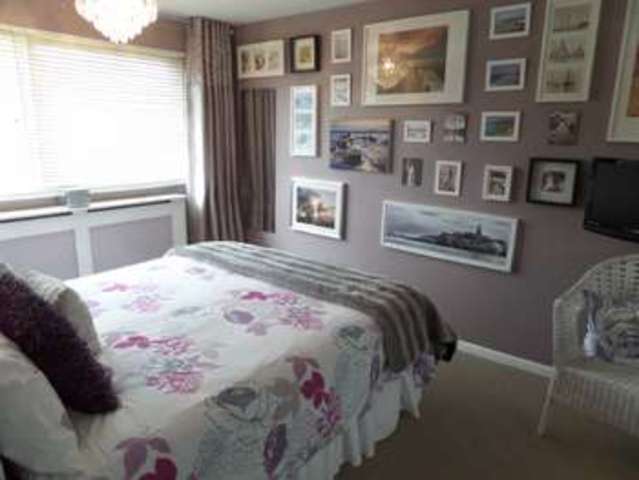  Image of 3 bedroom Semi-Detached house for sale in Shelley Close Newport Pagnell MK16 at Newport Pagnell, MK16 8JB