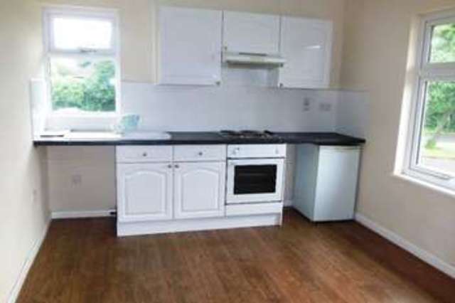  Image of 2 bedroom Flat to rent in Shenley Lane Northfield Birmingham B29 at Shenley Lane Northfield Birmingham, B29 5PN